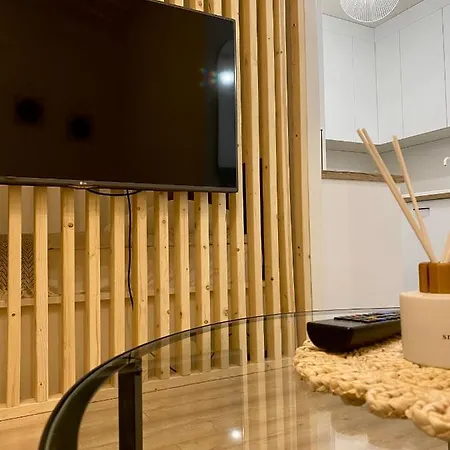 アパート Nadwislanski ワルシャワ